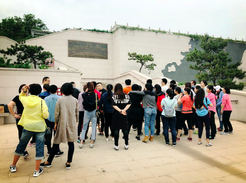 飛鳥(niǎo)創(chuàng)意拓展團(tuán)建項(xiàng)目組獨(dú)家承辦北京市朝陽(yáng)區(qū)人民法院拓展團(tuán)建活動(dòng)！